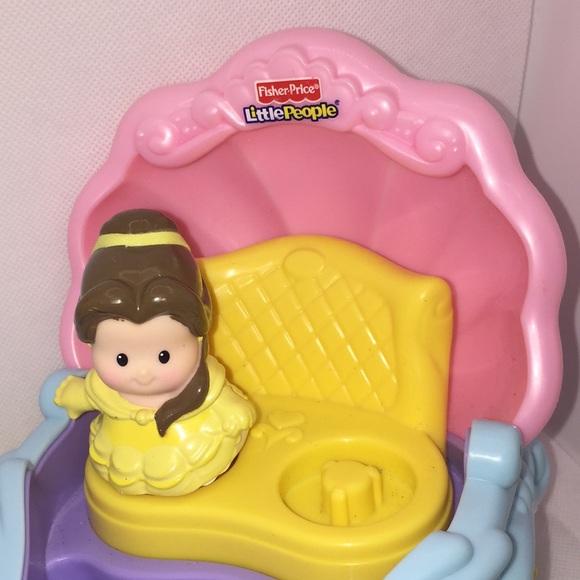 Fisher Price Little People Little Mermaid Ariel's Musical Carriage and 1… - Picture 2 of 10